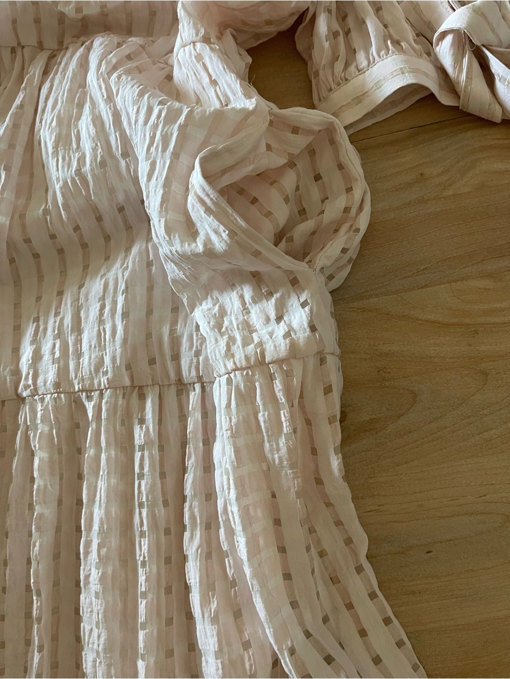 Pale Pink Swiss Dot Maxi Dress Tie Sleeve Detail Empire Waist V-neck Size Small - Picture 10 of 14
